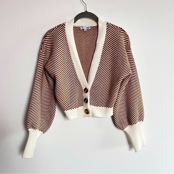 NEW Fashion Nova Brown White Cropped Cardigan Off Shoulder Sweater XS​ - Picture 2 of 15